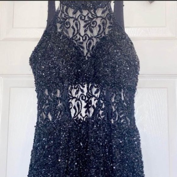 Gorgeous Black Dress!! - Picture 5 of 6